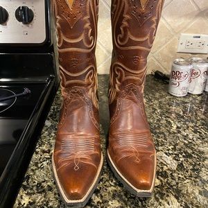 Arise Square toe woman’s boots.